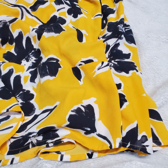 Flowy - Picture 3 of 9